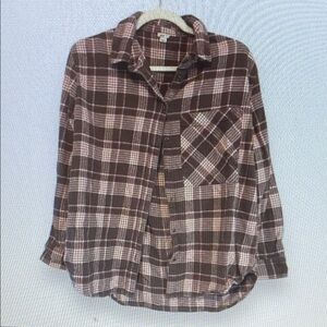 Aerie | ae | American eagle oversized flannel boyfriend button down shirt small